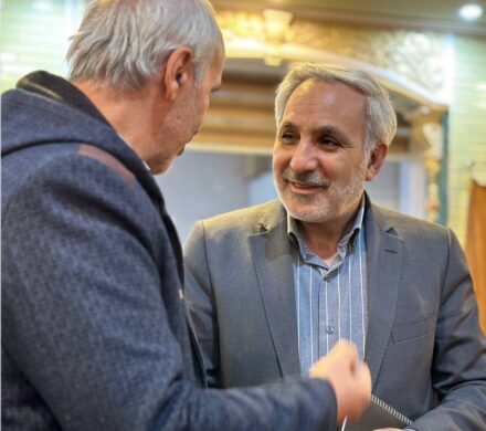 میز خدمت در جمع مردم شریف اسکو