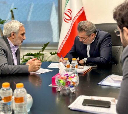 پیگیری تأمین قیر رایگان برای حوزه انتخابیه تبریز