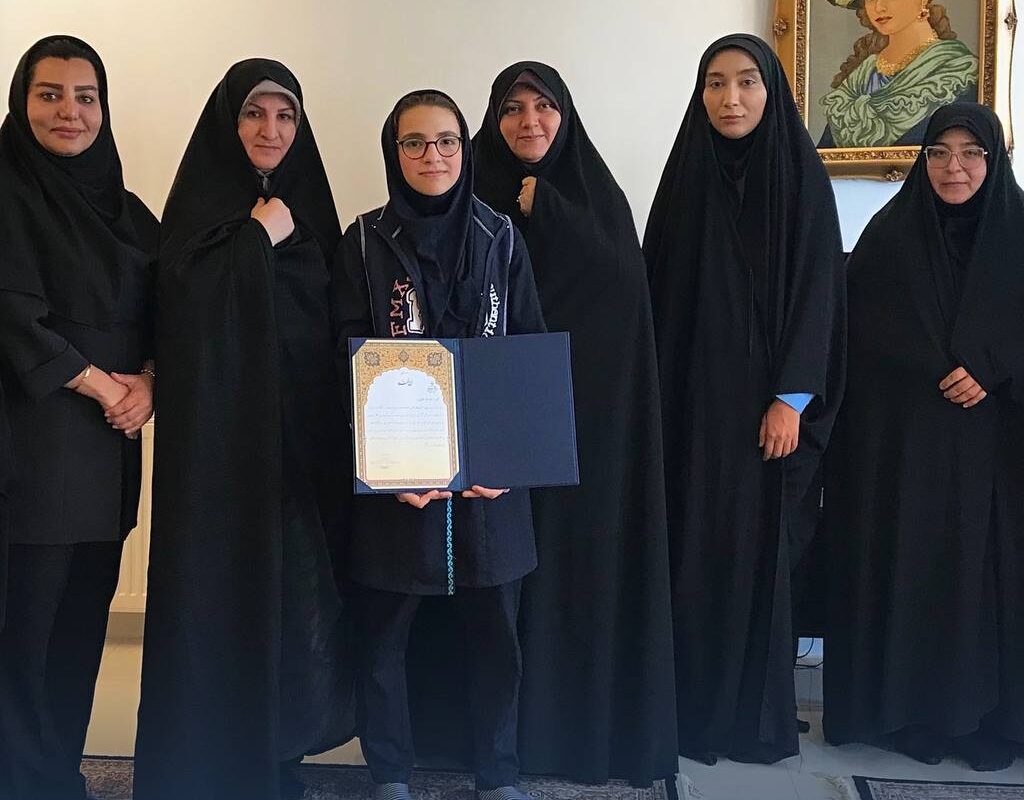 به نمایندگی از دکتر جعفری‌آذر، تجلیل از قهرمان سنگ‌نوردی به مناسبت روز دختر