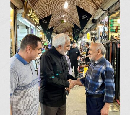 جعفری‌آذر در بازار سرپوشیده تبریز