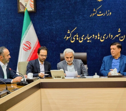 پیگیری حضوری جعفری آذر برای جذب بودجه و امکانات موردنیاز شهرها و روستاهای شهرستان آذرشهر