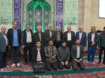 دیدار مردمی با جمعی از مردم شریف در مسجد طوبی