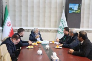 ما نمایندگان مجلس، آیت‌الله سید مجتبی خامنه‌ای را شایسته‌ترین شخصیتی می‌دانیم